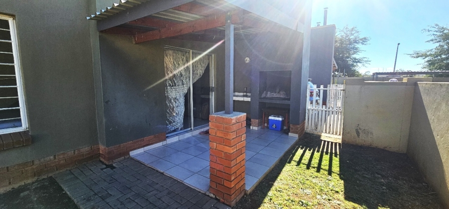 To Let 3 Bedroom Property for Rent in Waterval East North West